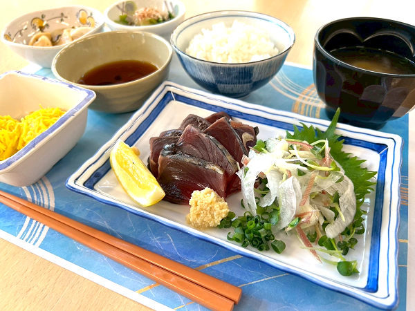 5月5日夕食A　「カツオのたたき」🐟